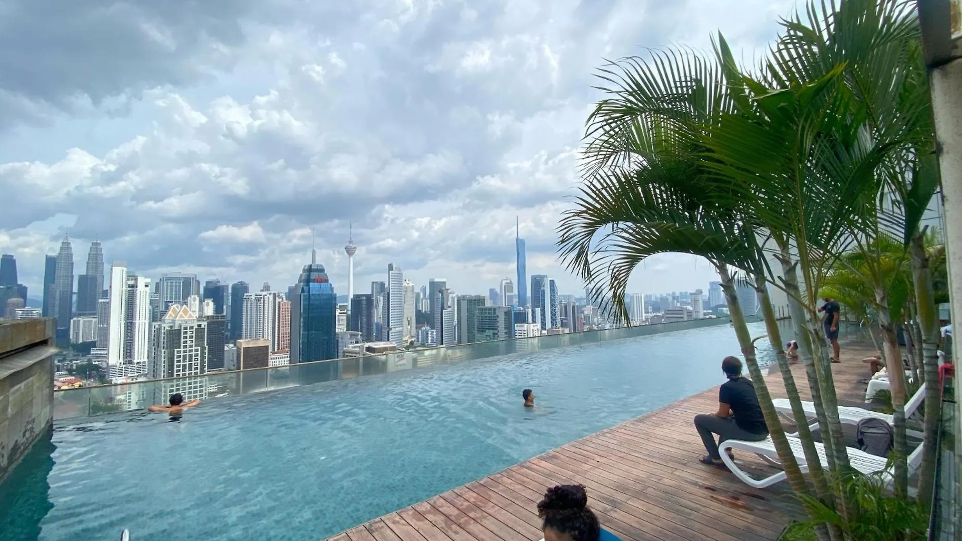 Infinity Skypool Hostel Kuala Lumpur
