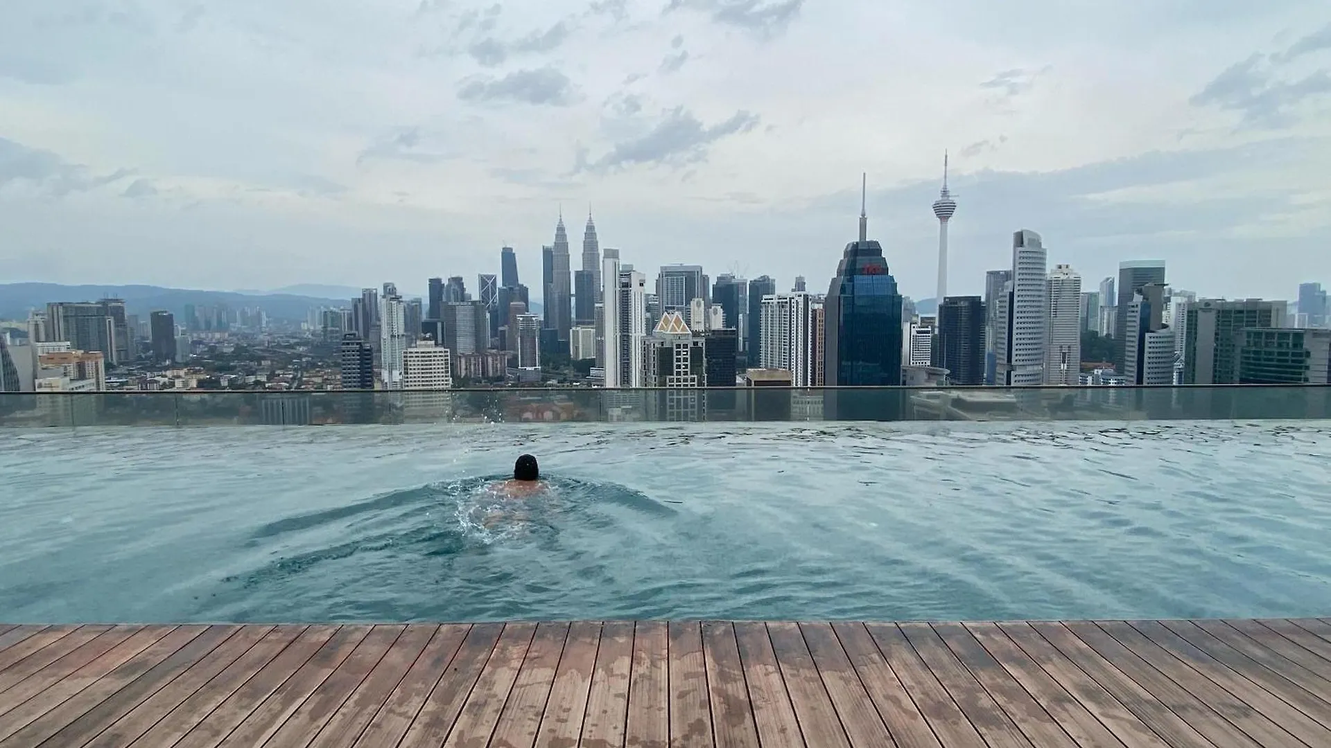 Infinity Skypool Hostel Kuala Lumpur
